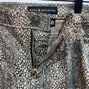 Rock & Republic Berlin Pants Black and Gold Metallic Jeans - Mobwife Chic